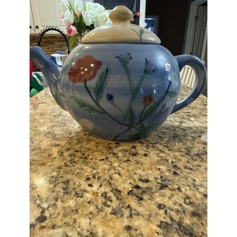 Vintage 1989 Heartstone Floral Ceramic Teapot‎ Blue Wildflower Garden 6 Inch